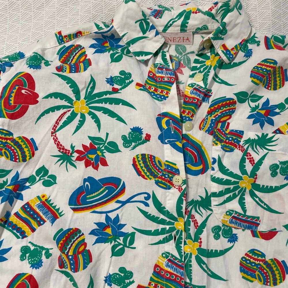 VINTAGE button up - Picture 2 of 4